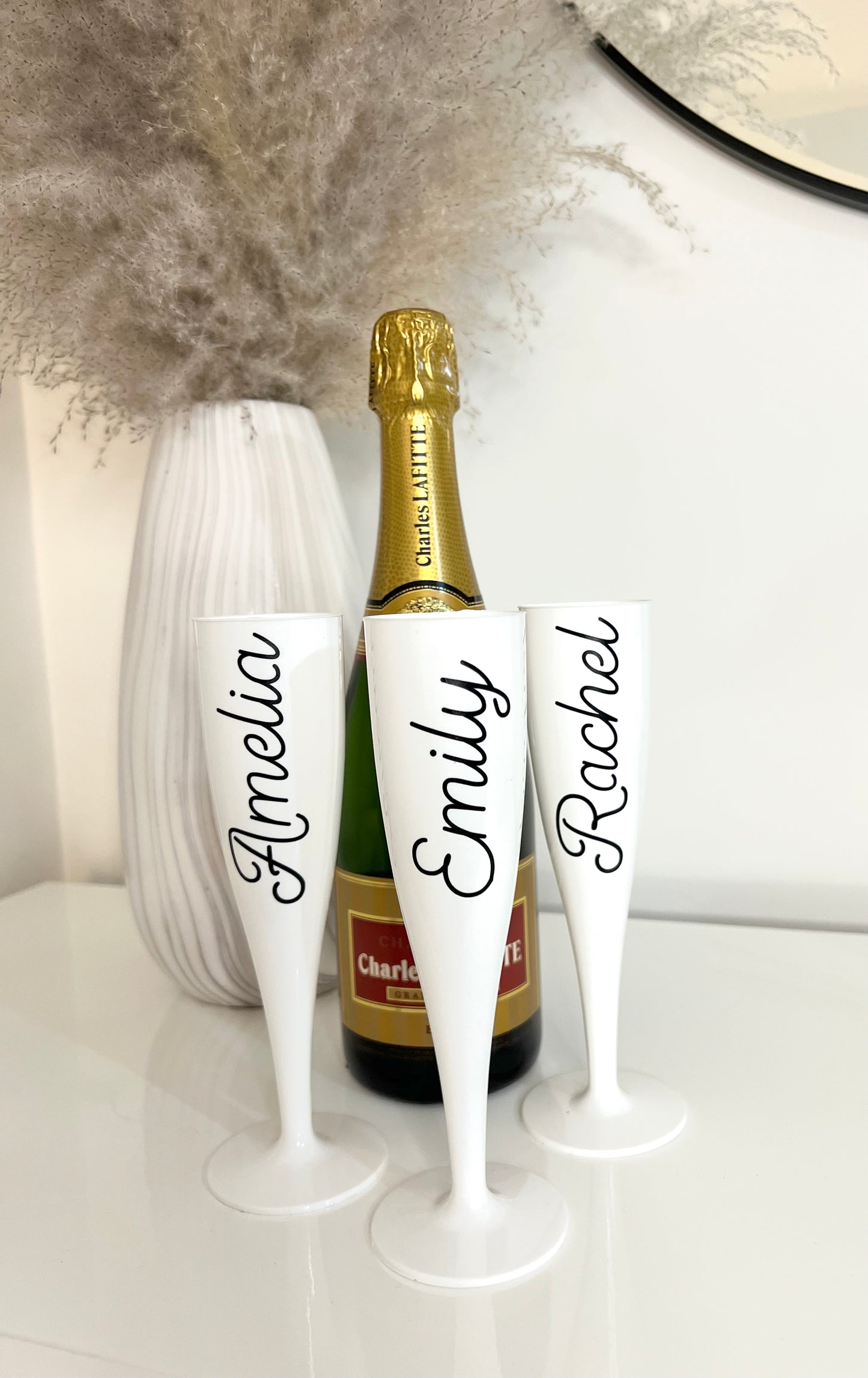 White prosecco flutes